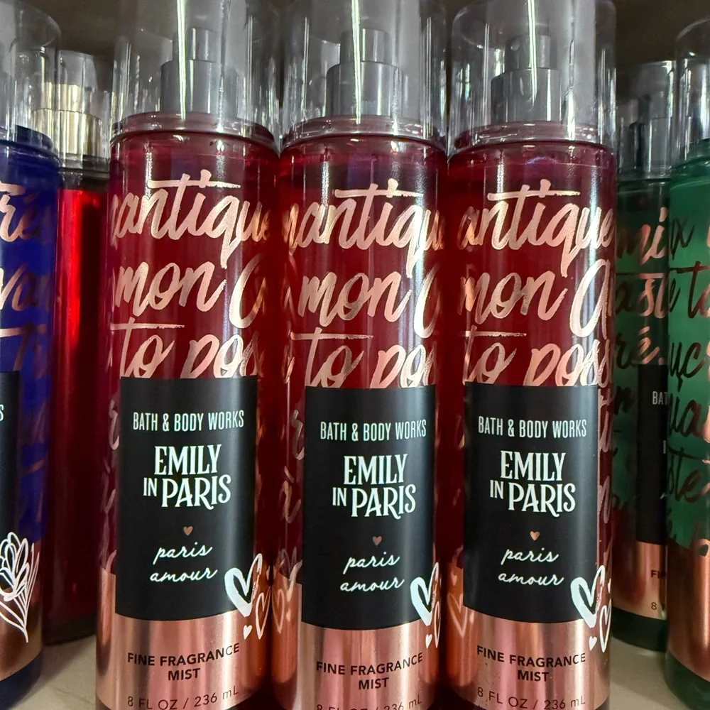 3 Bath & Body Works Emily in Paris Paris amour  Fine Fragrance Mist - Red